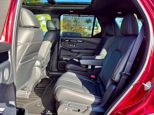 new 2025 Honda Pilot car, priced at $48,374