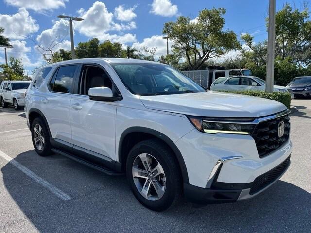 used 2023 Honda Pilot car, priced at $36,540