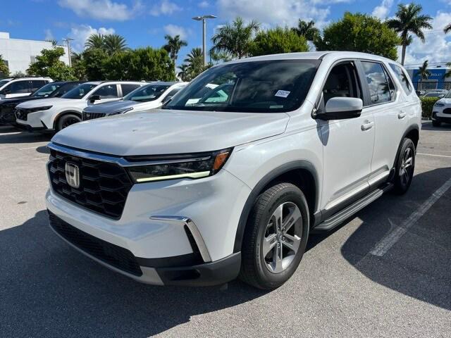 used 2023 Honda Pilot car, priced at $36,540