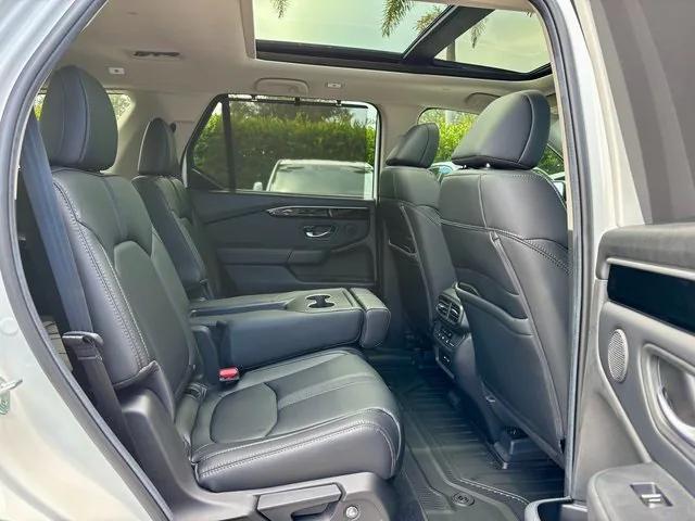 new 2025 Honda Pilot car, priced at $49,280