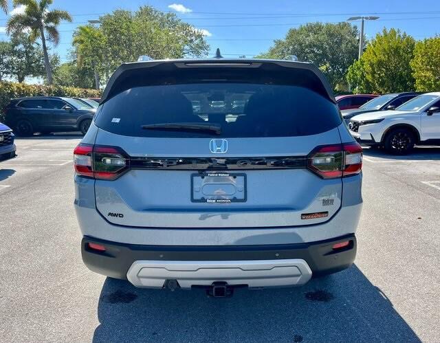 new 2025 Honda Pilot car, priced at $48,329