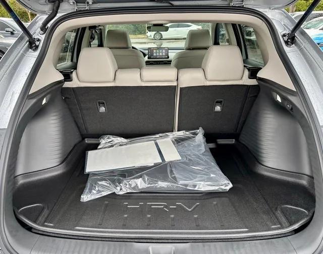 new 2025 Honda HR-V car, priced at $29,578