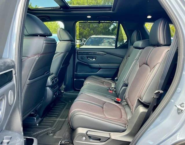 new 2025 Honda Pilot car, priced at $52,151