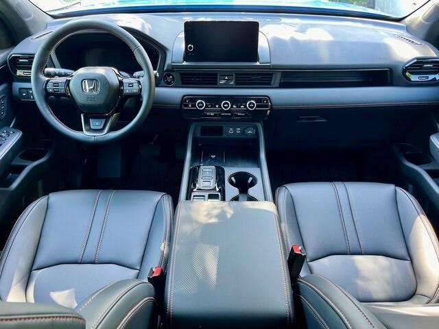 new 2025 Honda Pilot car, priced at $48,734