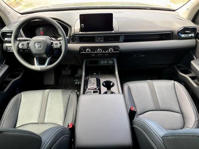 new 2025 Honda Pilot car, priced at $48,482