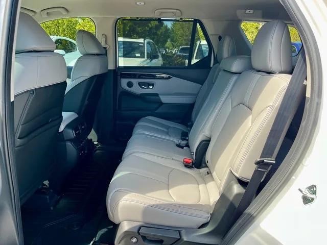 new 2025 Honda Pilot car, priced at $43,374