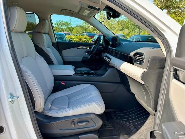 new 2025 Honda Pilot car, priced at $44,801