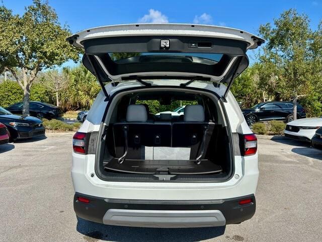 new 2025 Honda Pilot car, priced at $44,801