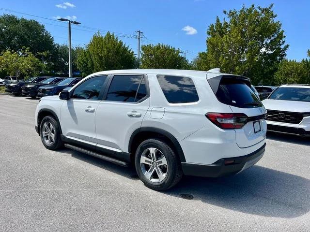 new 2025 Honda Pilot car, priced at $43,374