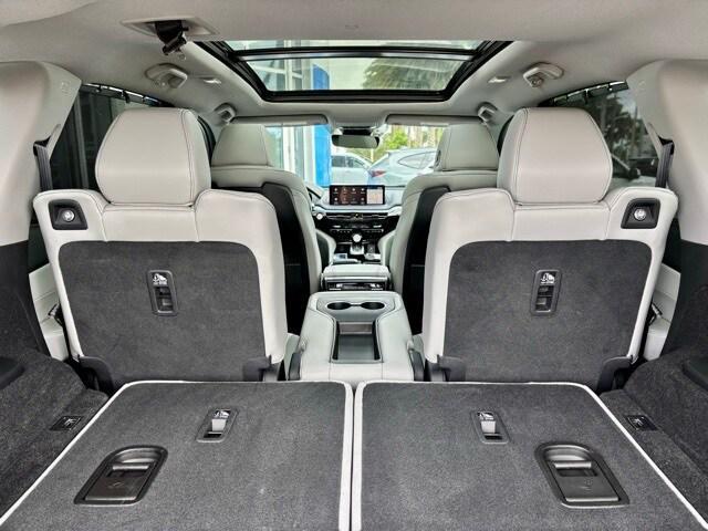 used 2023 Acura MDX car, priced at $37,666