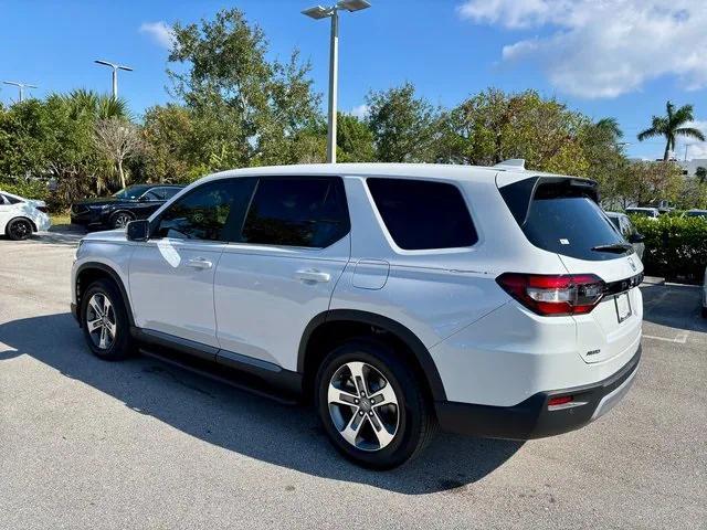 new 2025 Honda Pilot car, priced at $46,471