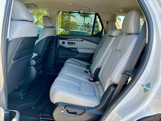 new 2025 Honda Pilot car, priced at $46,471