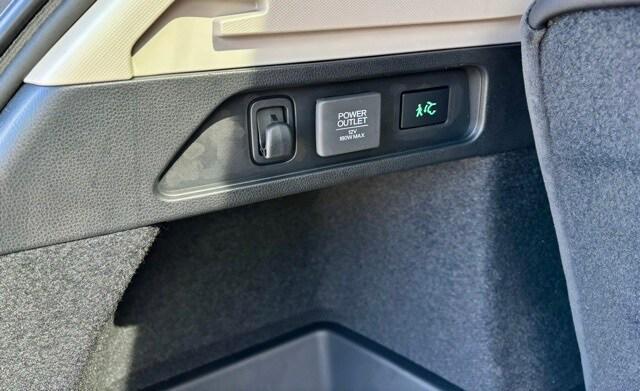 used 2025 Acura MDX car, priced at $46,748