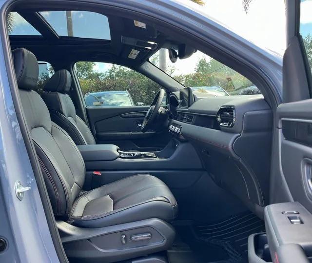 new 2025 Honda Pilot car, priced at $52,151