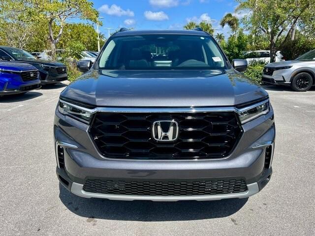 new 2025 Honda Pilot car, priced at $45,451