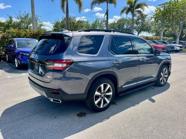 new 2025 Honda Pilot car, priced at $45,451
