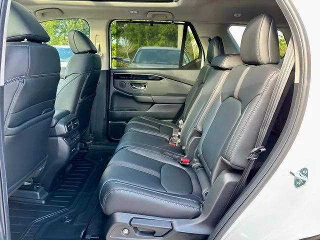 new 2025 Honda Pilot car, priced at $50,690