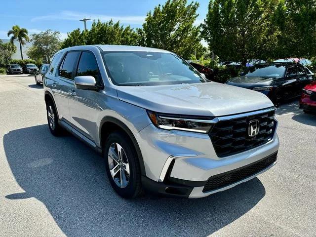 new 2025 Honda Pilot car, priced at $44,274