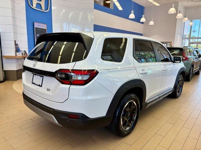 new 2025 Honda Pilot car, priced at $44,520