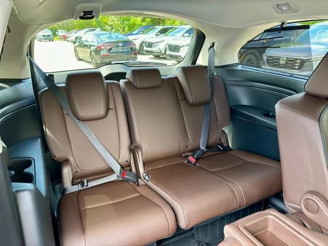 new 2025 Honda Odyssey car, priced at $45,377