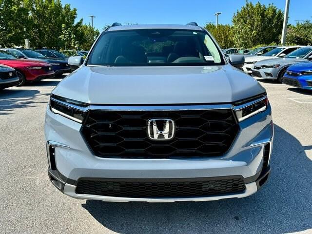 new 2025 Honda Pilot car, priced at $48,022