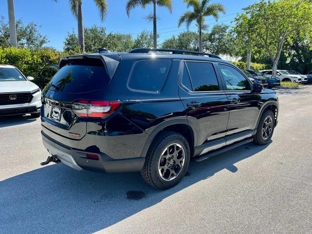 new 2025 Honda Pilot car, priced at $52,399