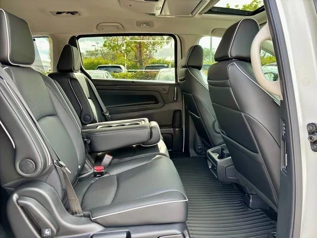 new 2025 Honda Odyssey car, priced at $49,073