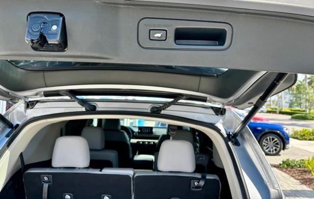 used 2023 Honda Pilot car, priced at $33,982