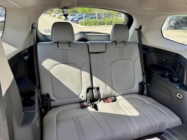 used 2023 Honda Pilot car, priced at $33,982
