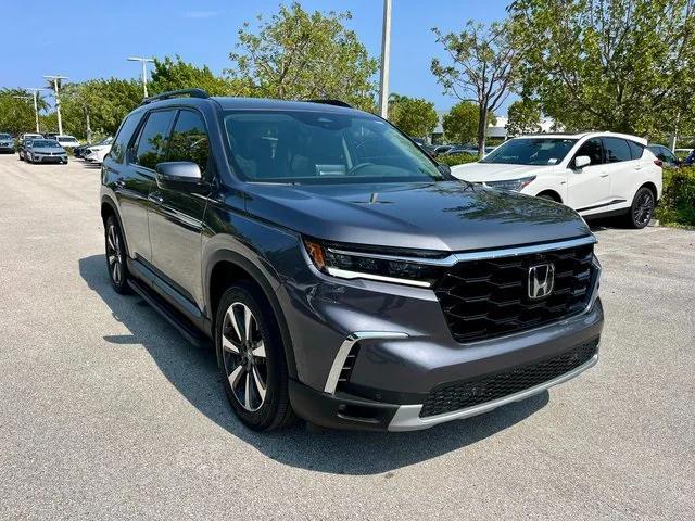 new 2025 Honda Pilot car, priced at $49,968