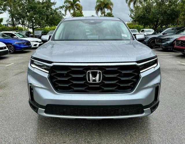 new 2025 Honda Pilot car, priced at $43,643