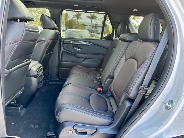 new 2025 Honda Pilot car, priced at $52,106