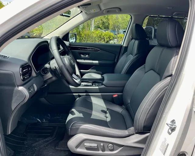 new 2025 Honda Pilot car, priced at $44,756
