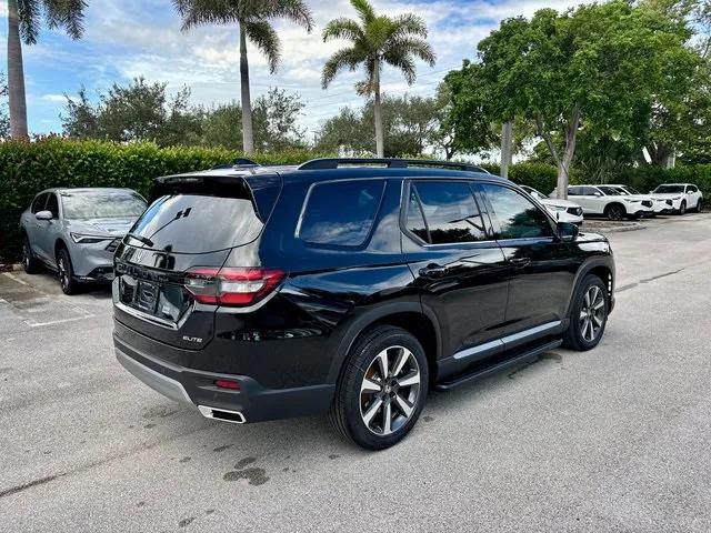 new 2025 Honda Pilot car, priced at $50,344