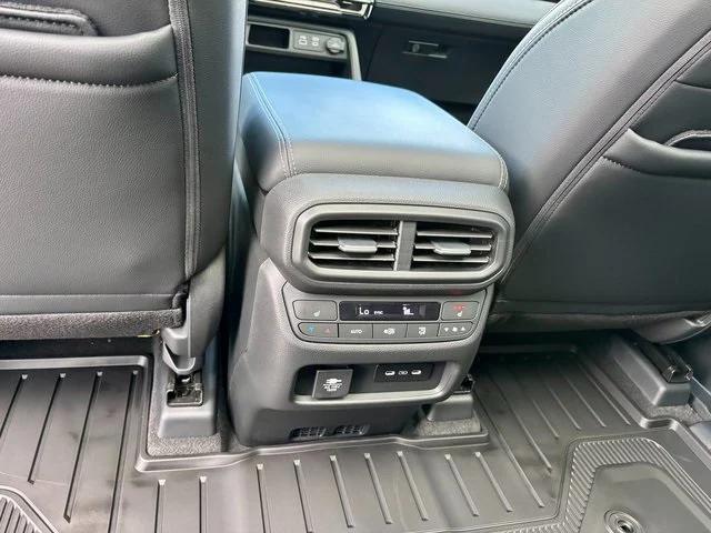 new 2025 Honda Pilot car, priced at $50,344