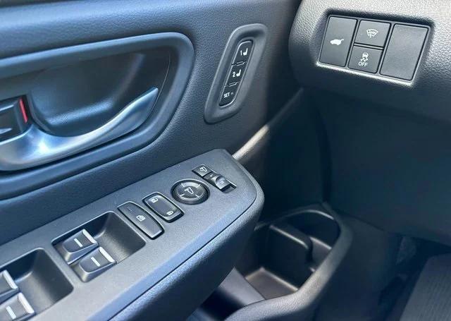 new 2025 Honda Pilot car, priced at $50,344