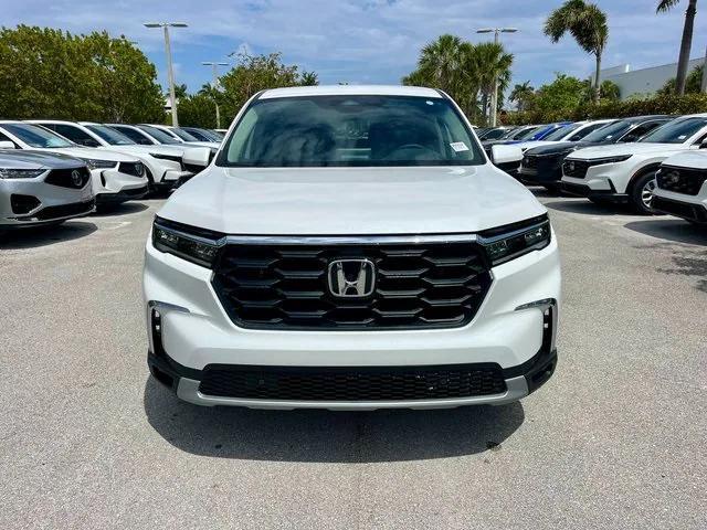 new 2025 Honda Pilot car, priced at $44,046