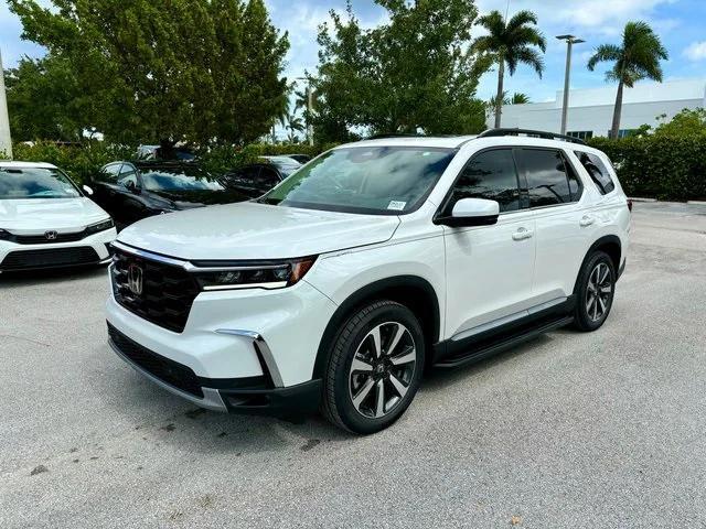 new 2025 Honda Pilot car, priced at $49,365