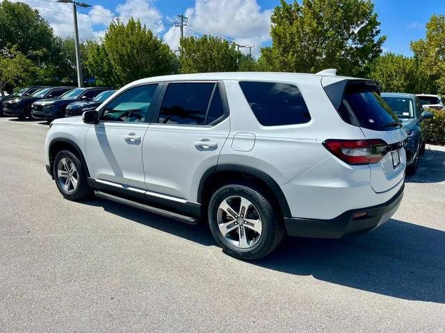 new 2025 Honda Pilot car, priced at $44,496