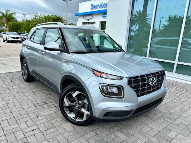 used 2022 Hyundai Venue car, priced at $18,287