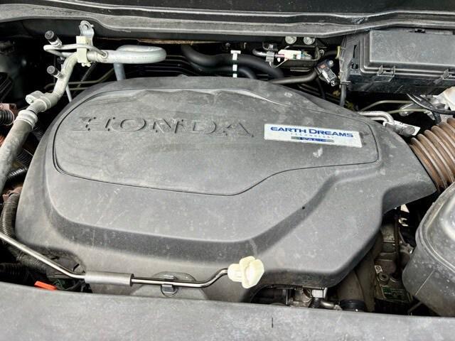 used 2020 Honda Pilot car, priced at $27,990