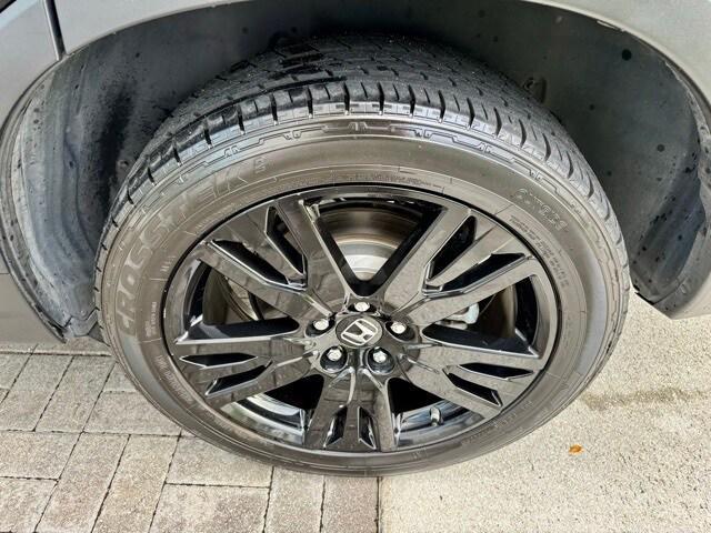 used 2020 Honda Pilot car, priced at $27,990