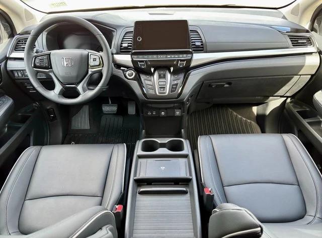 new 2025 Honda Odyssey car, priced at $45,618