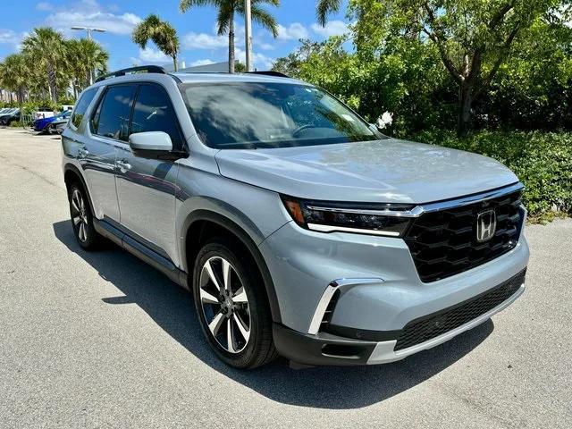 new 2025 Honda Pilot car, priced at $50,726