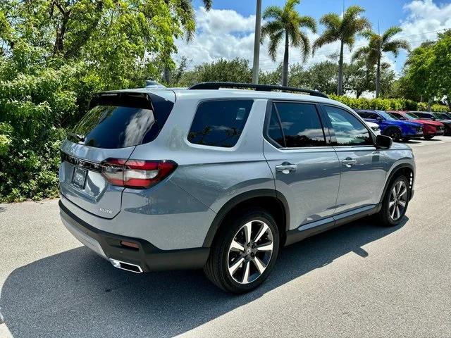 new 2025 Honda Pilot car, priced at $50,726