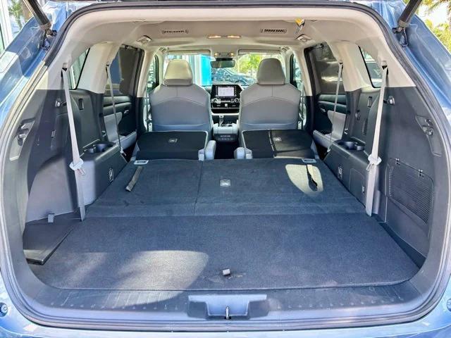 used 2020 Toyota Highlander car, priced at $31,222