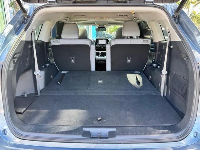used 2020 Toyota Highlander car, priced at $31,222