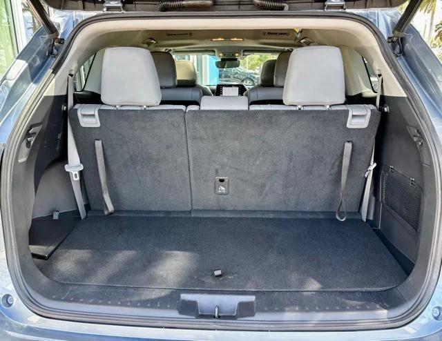 used 2020 Toyota Highlander car, priced at $31,222