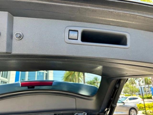 used 2020 Toyota Highlander car, priced at $31,222