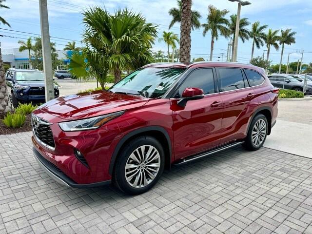 used 2021 Toyota Highlander car, priced at $42,230